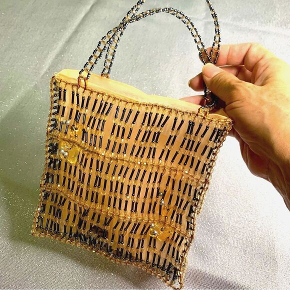 Vintage Hand Crafted wire and beaded mini bags with butterfly designs - Picture 9 of 11